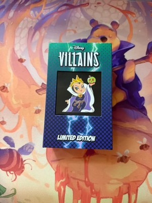 D23 Expo 2024 Disney Villains Evil Queen Enamel Stand MOG LE 400