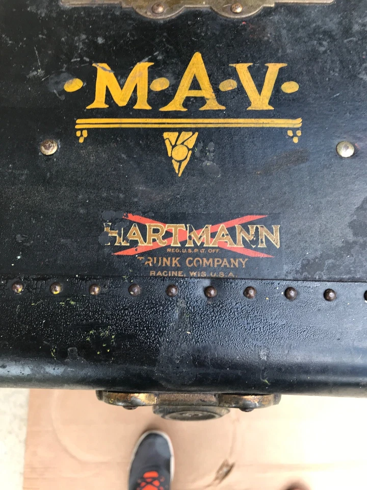 1900s ANTIQUE GIBRALTARIZED STEAMER TRUNK WARDROBE TRUNK CUSHION TOP HARTMANN - Image 2 of 4