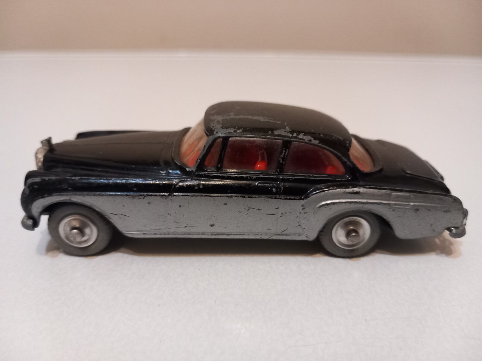 ミニカー Corgi Toys Bentley Continental Bentleyinfrontofboxhr_x1920_74