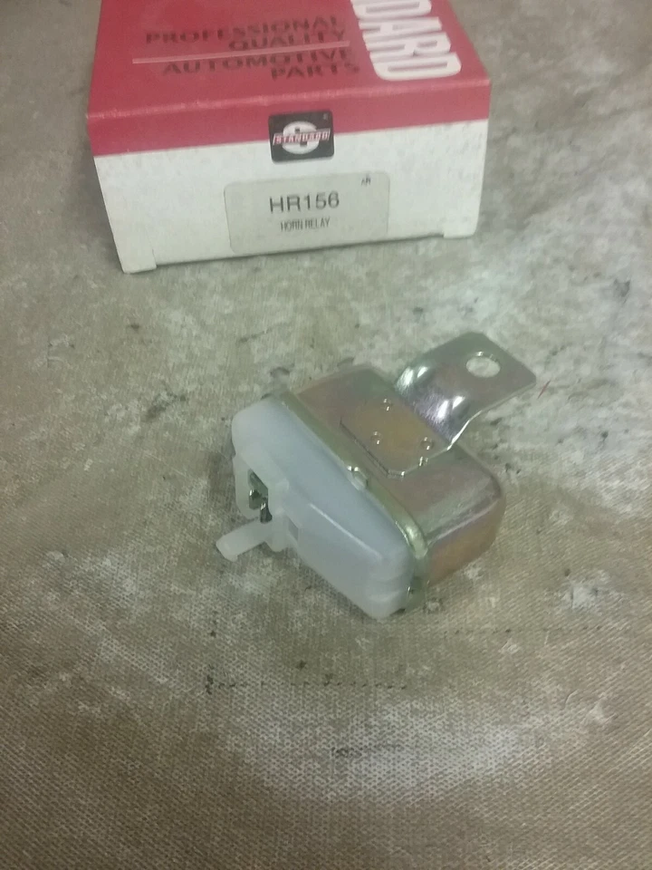Nuevo relé de bocina Standard Motor Products HR156 Foto 2 de 2