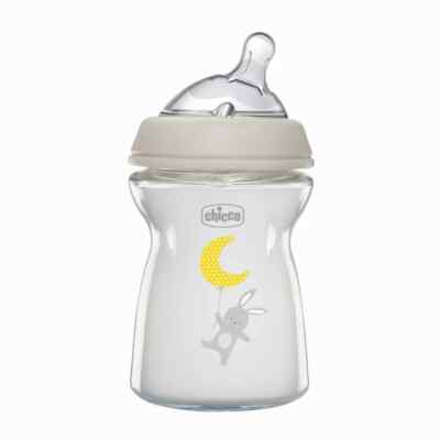 Chicco Glass Baby Bottle 250ml 0m+ Natural Feeling Silicone Teat