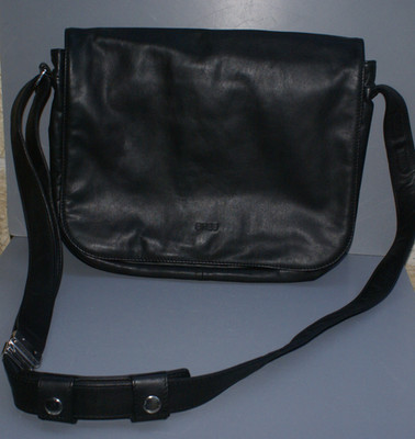 BREE Tasche cross over Echtleder schwarz groß B 38xH 30xT 6,5 cm NEU NP 199  