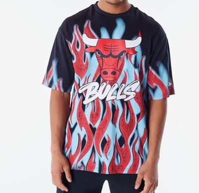 New Era - NBA Chicago Bulls Flame Oversized T-SHIRT Gr M Neu