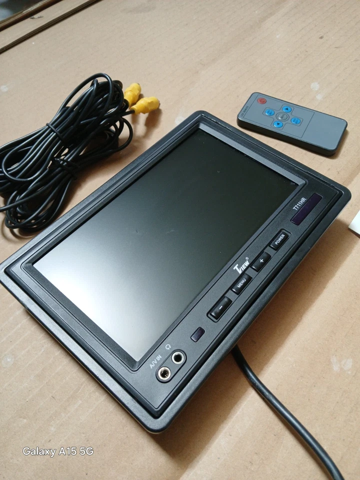 7" LCD Headrest Monitor With Shroud & Remote - T-View Model T711HR - Image 2 of 4