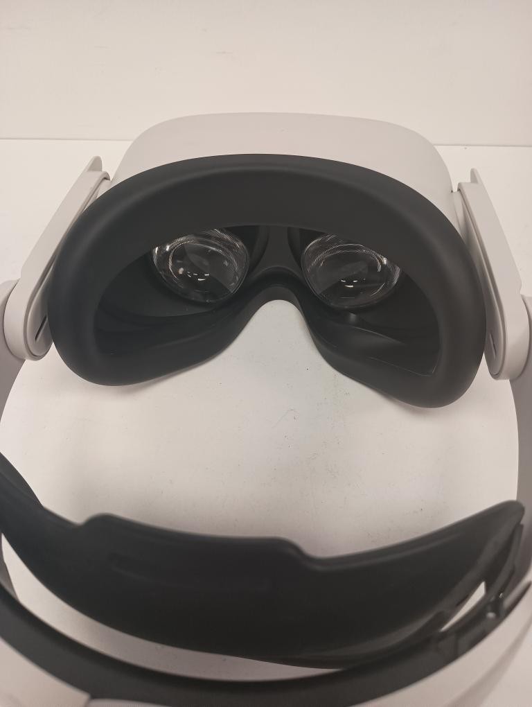 （旧）Quest 128GB Amazon.com: Oculus Quest All-in-one VR Gaming Headset