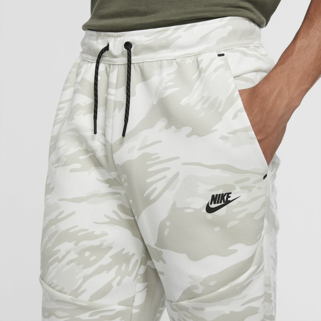 Nike Tech Fleece Pants Joggers Summit White Snow Camo Black CU4497-121 Men's