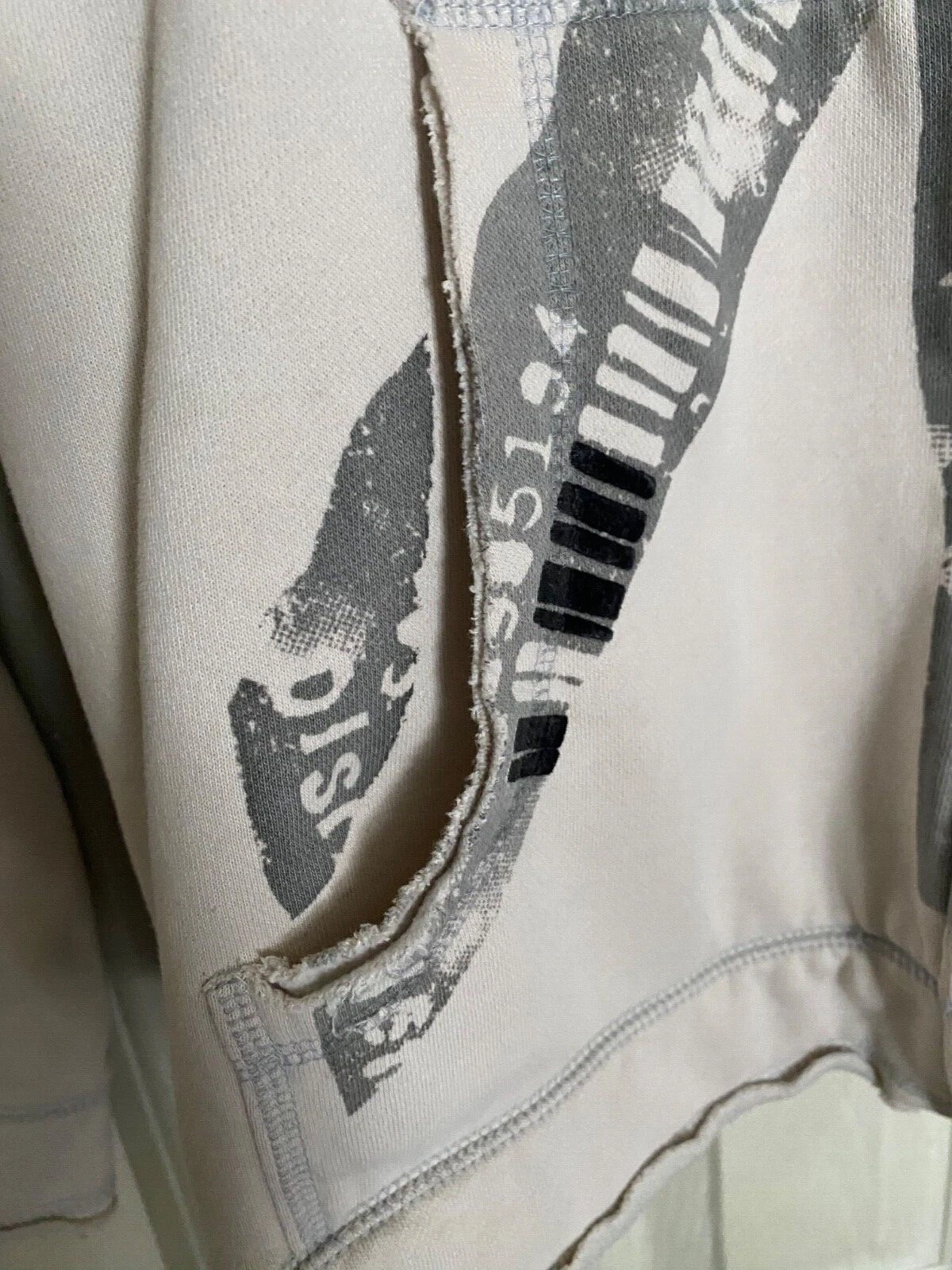 OFF WHITE Felpa con cappuccio DKNY Rock n' Roll Cross Cream Taglia XL USATA