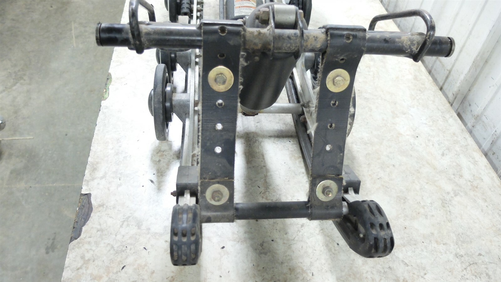 04 Ski Doo Legend 600 HO Snowmobile rear shocks suspension