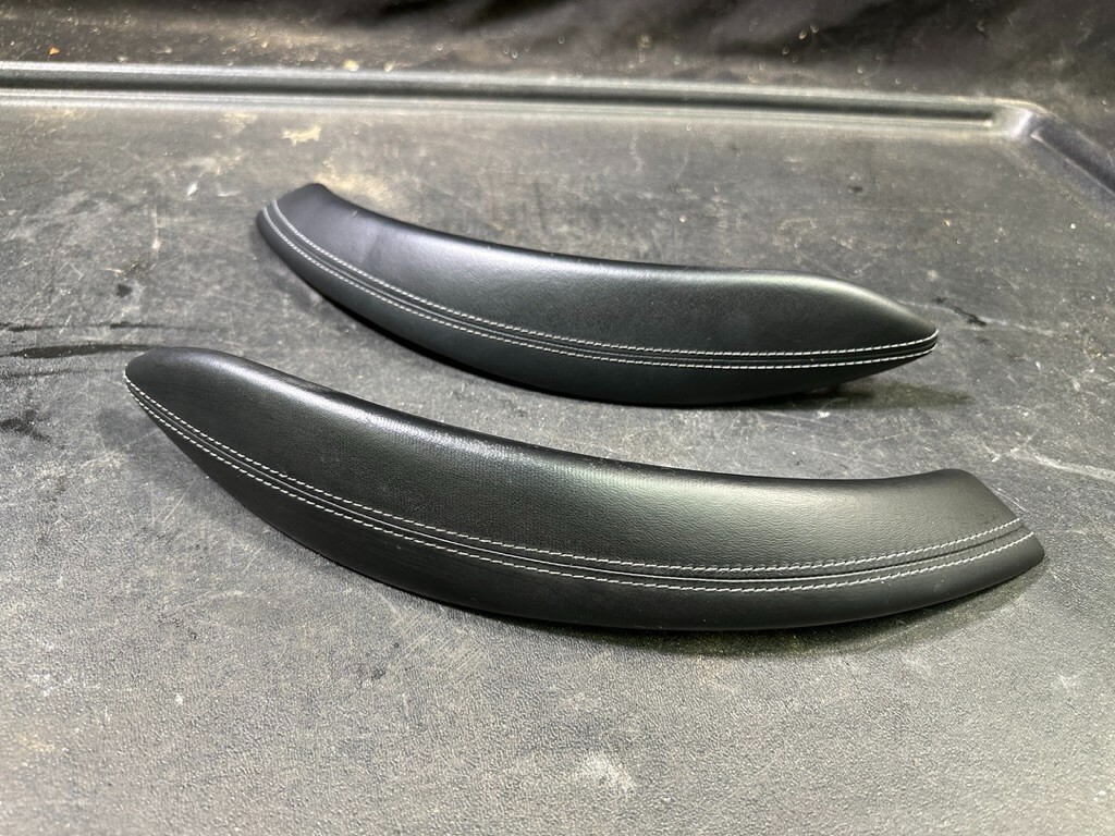 15-20 BMW F80 M3 Door Panel Pull Handles Leather Black Set | Rear