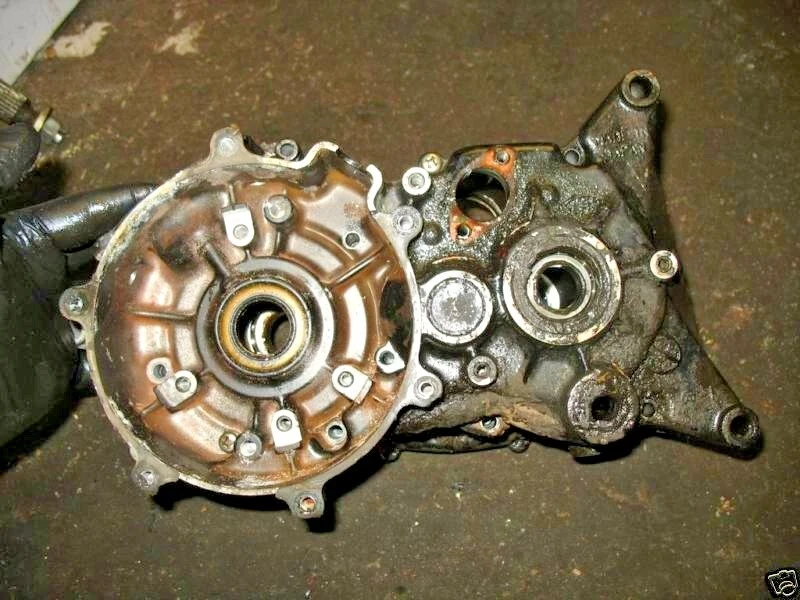 Carcasas de motor Kawasaki KE175 KE 175 80 cárter cárter cárter Foto 3 de 3