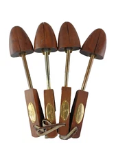 Regal Shoes Wooden Shoe Trees Spring Loaded Split Toe Women's Shoe Keeper 2 Pair