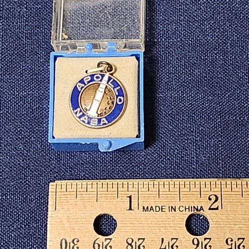 NASA Apollo Emaille Anhänger Charm von Crest Craft Original Etui - Bild 3 von 4