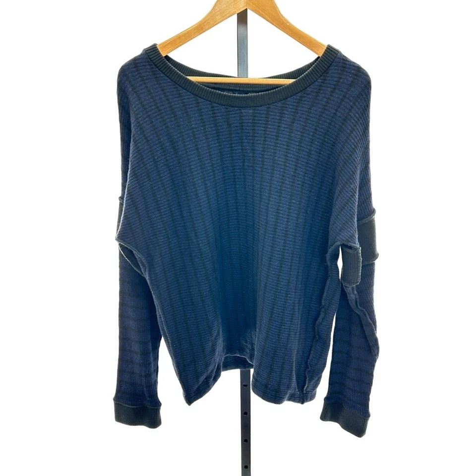 Suéter acanalado tejido a rayas manga larga Maison Margiela MM6 S azul marino precio de venta sugerido por el fabricante $655 Foto 4 de 4