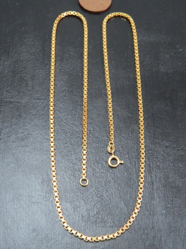 VINTAGE 18ct GOLD BOX LINK NECKLACE 