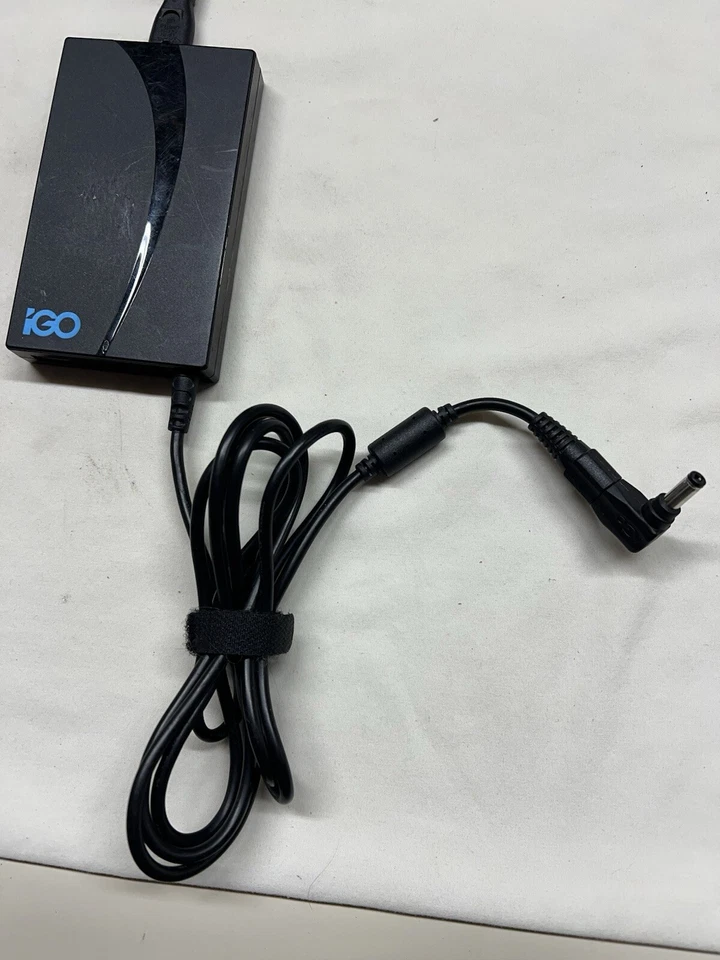 iGo AC Power Adapter w/ Power Cord 19.5V 90W  USB Output 5V 2.1A | 6630096-0100B - Image 2 of 4