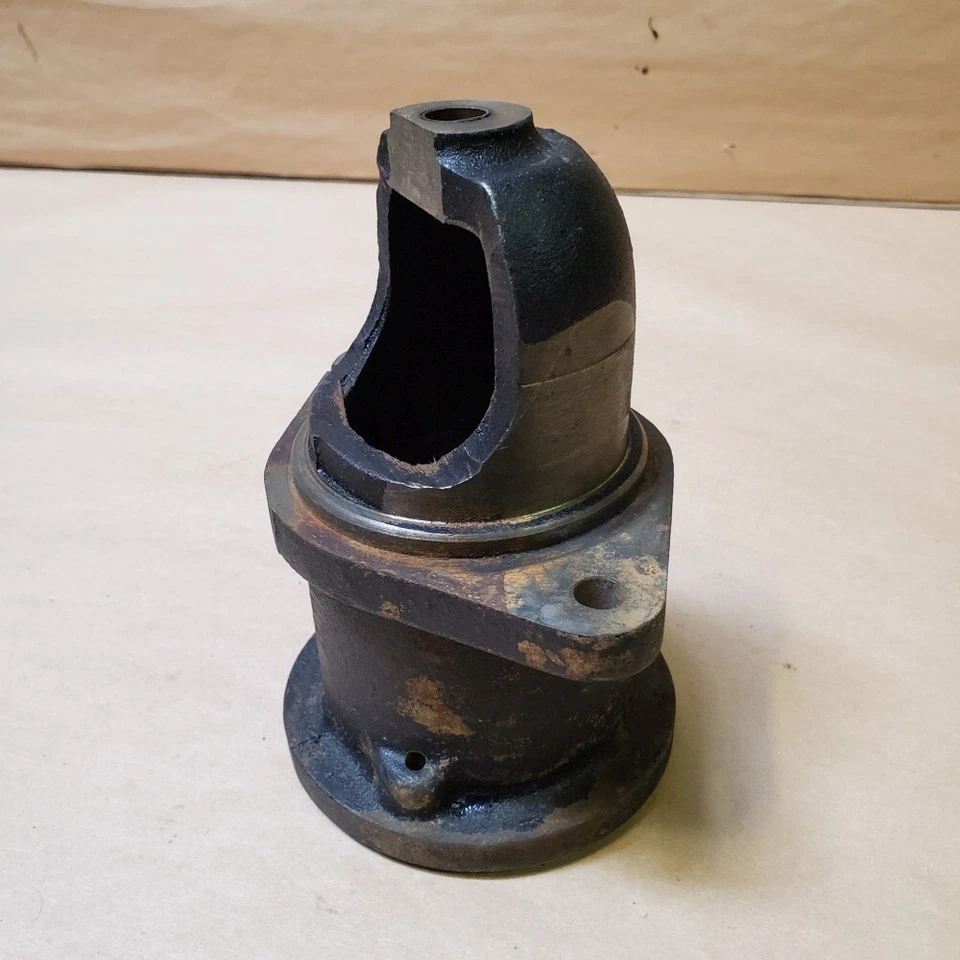 Original Triumph TR3 TR4 Dualcast 671937 Starter Nose Cone Steel #201906 - Image 3 of 4