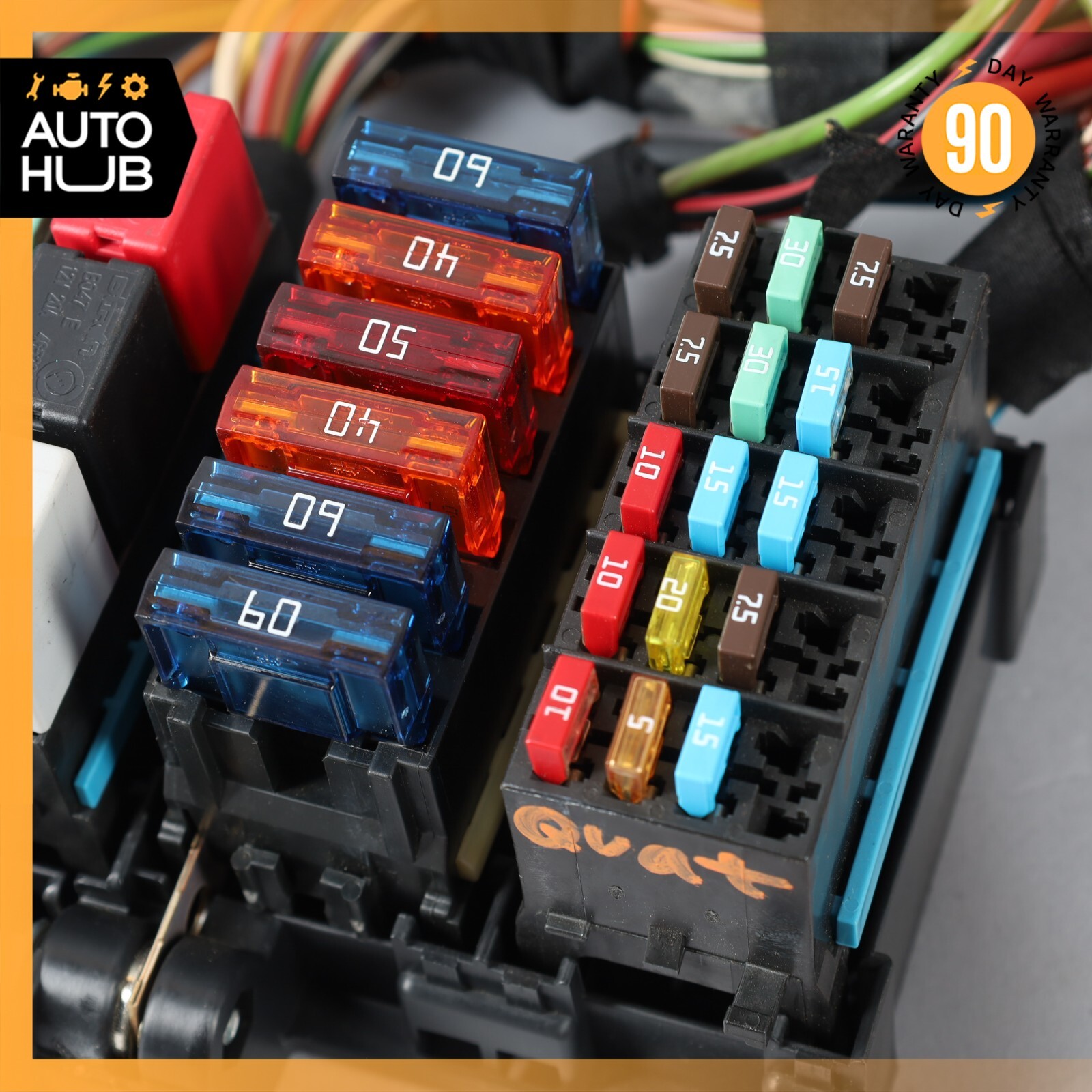 05-07 Maserati Quattroporte M139 F1 Front Engine Bay Fuse Box 224065 OEM
