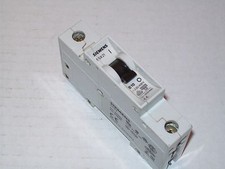 SIEMENS 5SX2110-6 B10 10A 230/400VAC 1 POLE CIRCUIT BREAKER P722