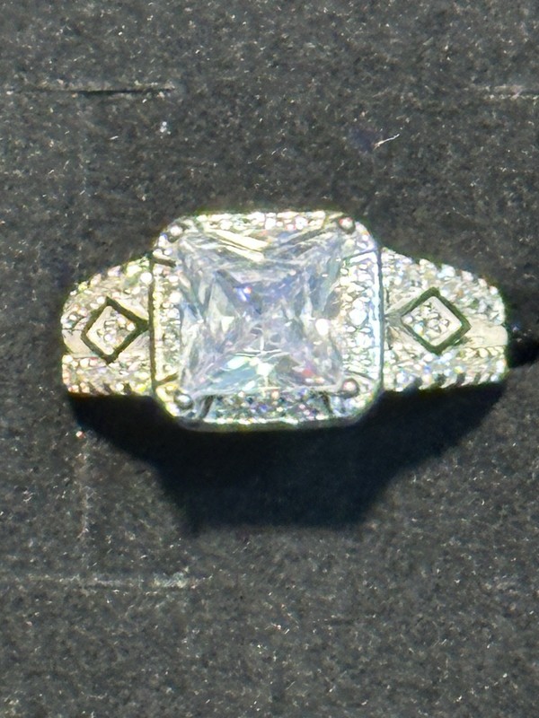 Sterling Silver 925 Size 4 1/2 Ring No Tag
