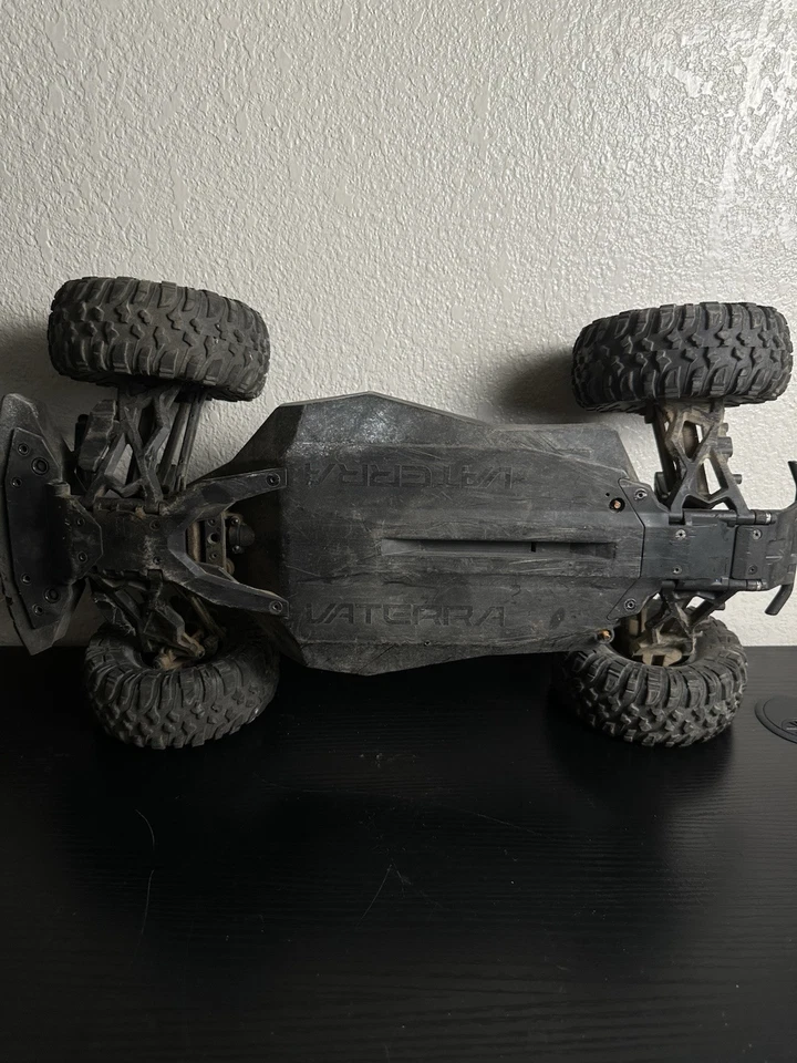 Martillos gemelos Vaterra 1/10 Rock Crawler Racer 4x4 Foto 3 de 4