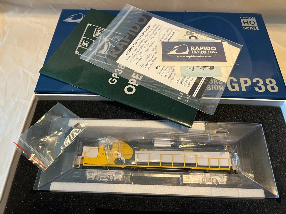 Rapido Trains HO Scale Santa Fe GP38 DCC & Sound - Image 2 of 4
