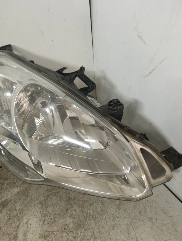 2015-2019 PEUGEOT PARTNER Drivers Right Front Halogen Headlight Assembly Offside - Image 4 of 4