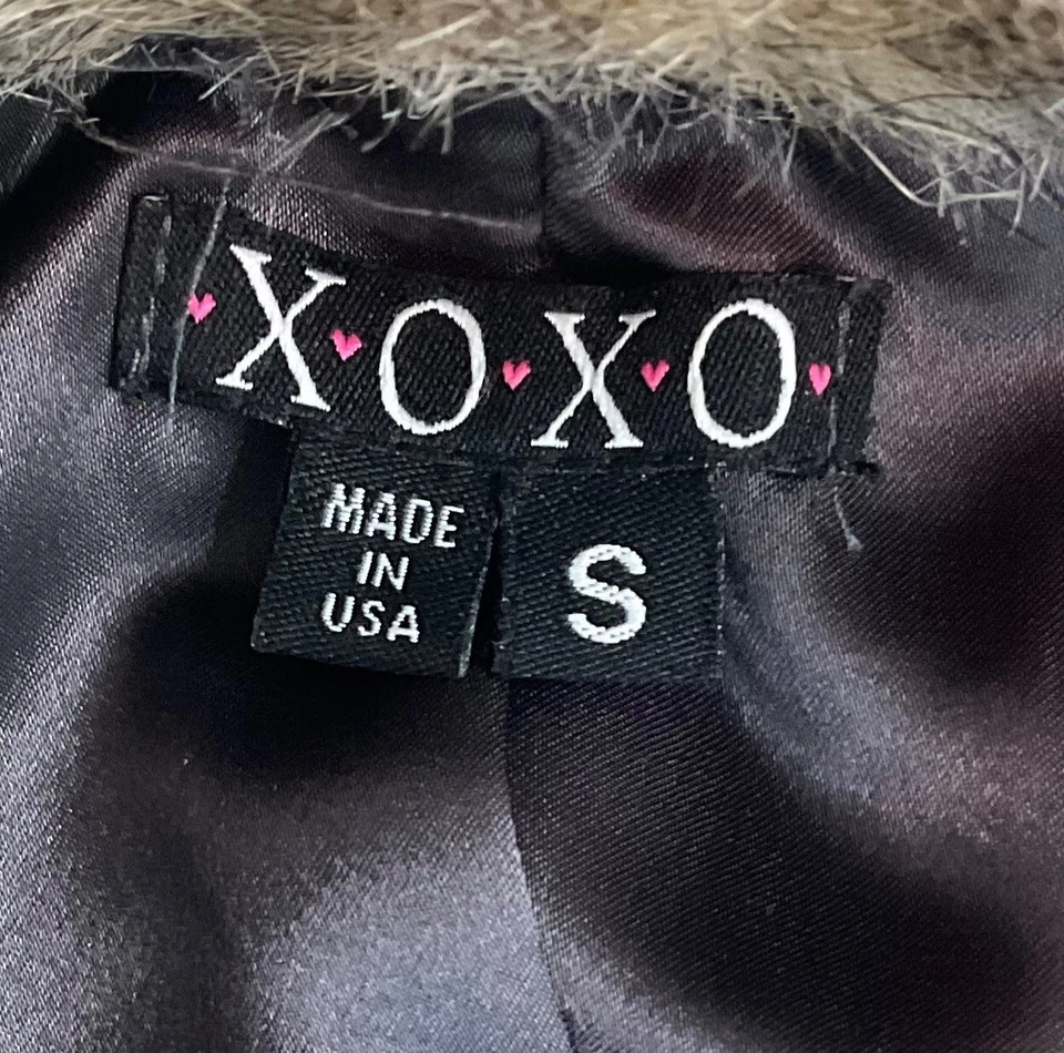 Blazer XOXO para mujer a rayas con cuello de piel sintética S Foto 3 de 3