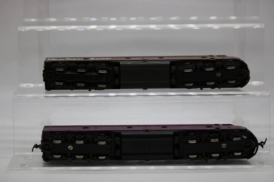 Con-Cor E-8 Set "Budweiser" Powered and Dummy Set HO Gauge - #NR 918 1:87 Scale - Image 4 of 4