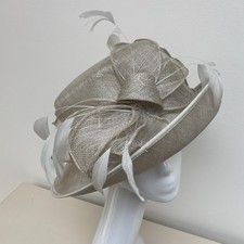 NOWOŚĆ Damska pistacjowa szara czapka z regulowanym krawatem Ślub, Goodwood, Wyścigi