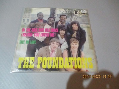 (36)  7'' Single Vinyl - The Foundations - In The Bad, Bad Old Days