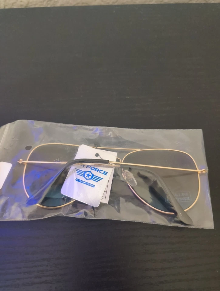 Gafas de sol Air Force Aviators Delux Edition marco dorado tinte azul claro Foto 3 de 4