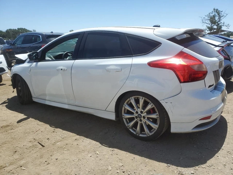 CAJA DE FUSIBLES CABINA DV6Z14A068JG 2014 FORD FOCUS Foto 3 de 4