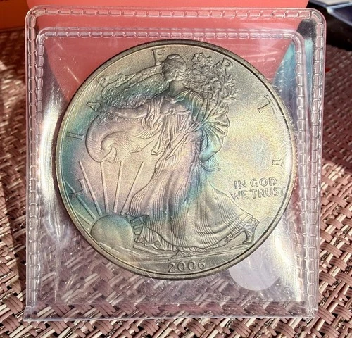 2006 American Silver Eagle Bullseye Toner 1oz Silver. Beautiful Round