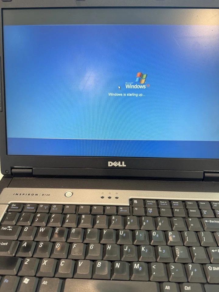 Notebook Dell Inspiron B130 – Pentium M 1.7GHz, 1GB RAM, HDD 60GB, DVD-RW, Windows - Imagem 2 de 4