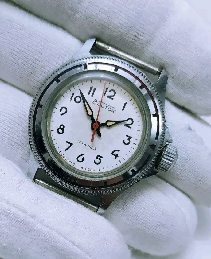 Vaintage Soviet watch Vostok junior mechanical 2414.A 17j made in