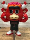 NEW ZURU 5 SURPRISE NBA BALLERS SEIES 2 CHICAGO BULLS BENNY THE BULL MASCOT