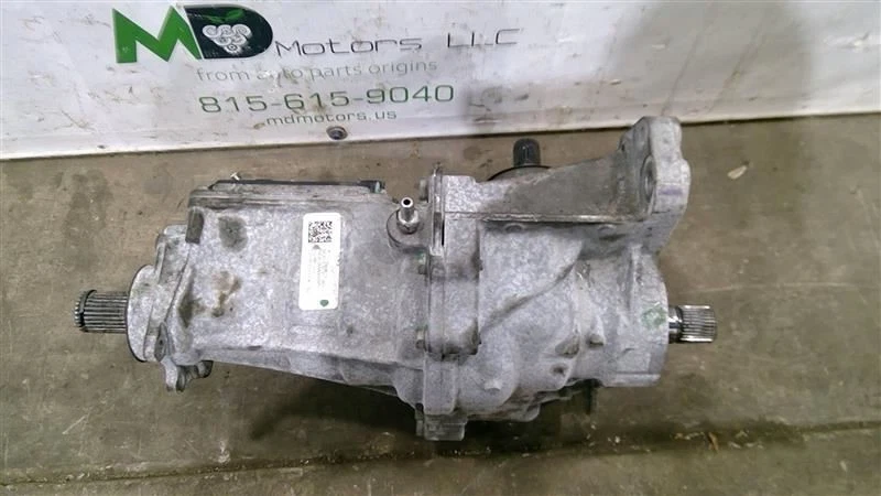 2018-2021 CHEVROLET EQUINOX РАЗДАТОЧНАЯ КОРОБКА В СБОРЕ 84370677 / 84332857 - Изображение 2 из 4