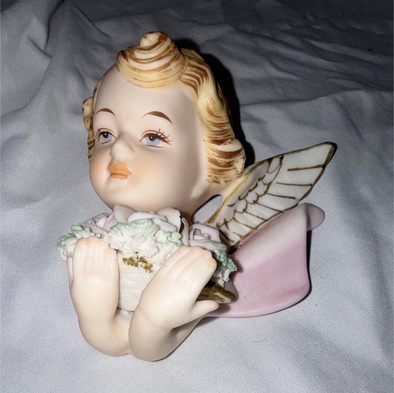 Vintage Norcrest Angel Wall Plaque Cherub Holding Flowers Ceramic Made in Japan