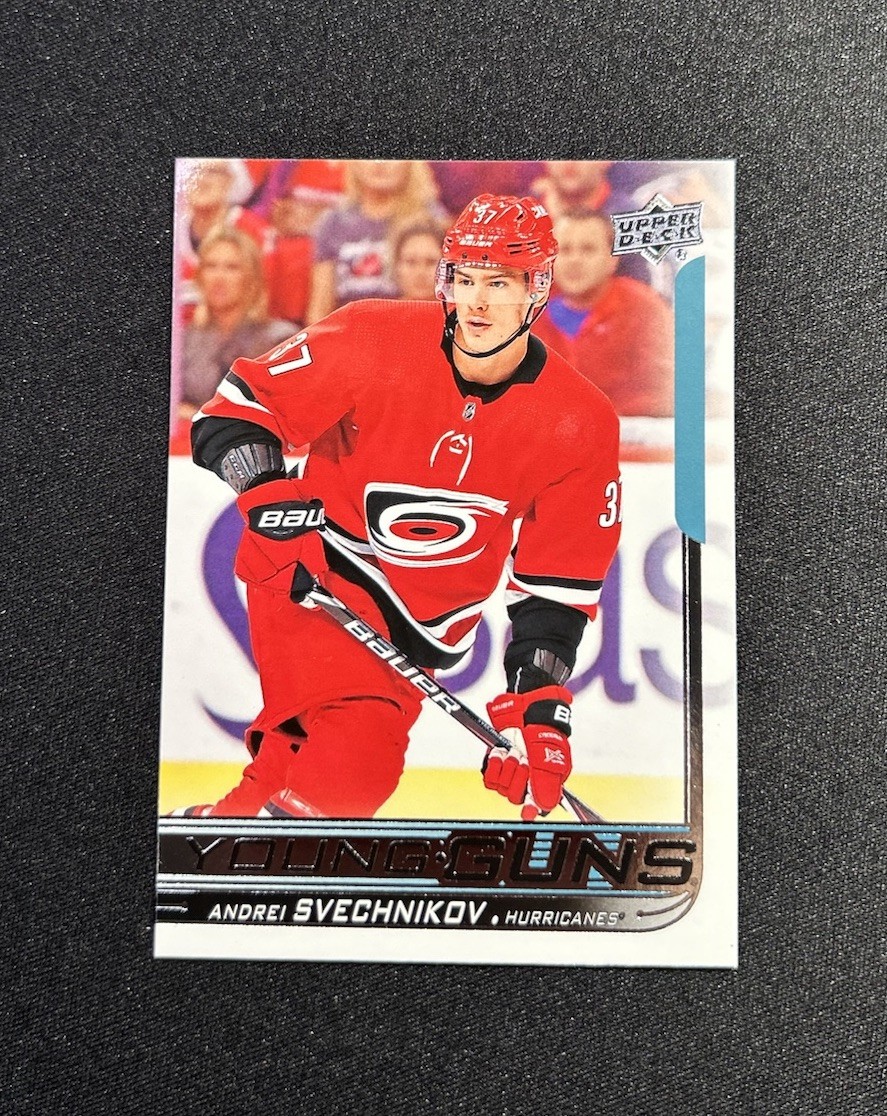 2018-19 Upper Deck Series 2 Andrei Svechnikov Young Guns #451