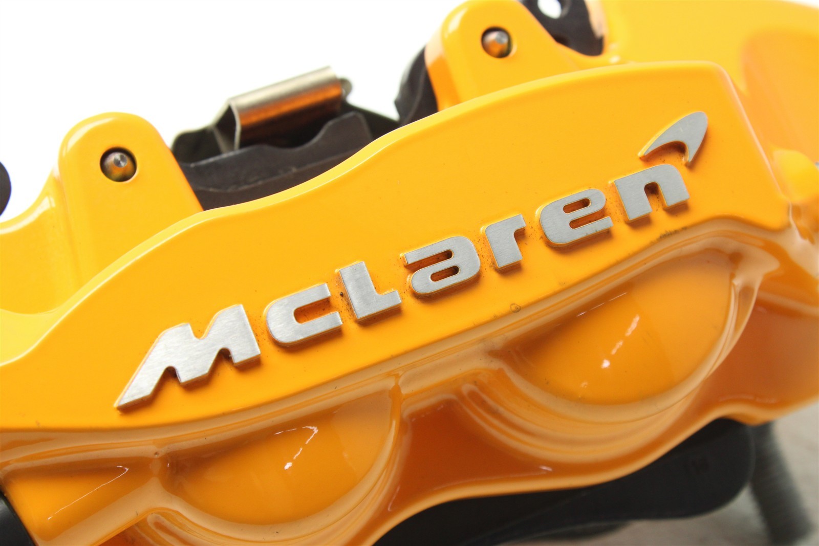 McLaren Artura 2025 Rear Right Brake caliper P/N 14CA065CP