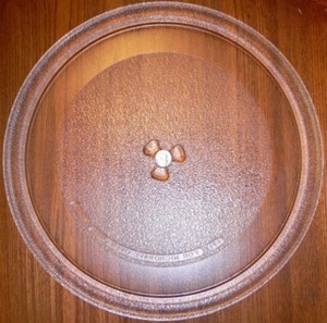 13 3/8" MAGIC CHEF MCD1310ST GLASS MICROWAVE PLATE TURNTABLE NEED 11 1/8" ROLLER