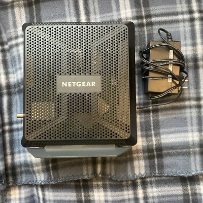 NETGEAR Nighthawk DualBand AC1900 Router with 24 x 8 DOCSIS 30 Cable Modem Black