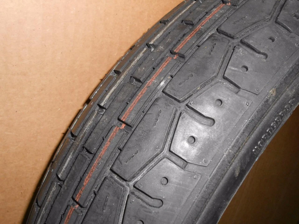 NEUMÁTICO DELANTERO CONTINENTAL 120/90-18 YAMAHA VENTURE ROYALE XVZ 1200 1300 BLANCO LETR Foto 4 de 4