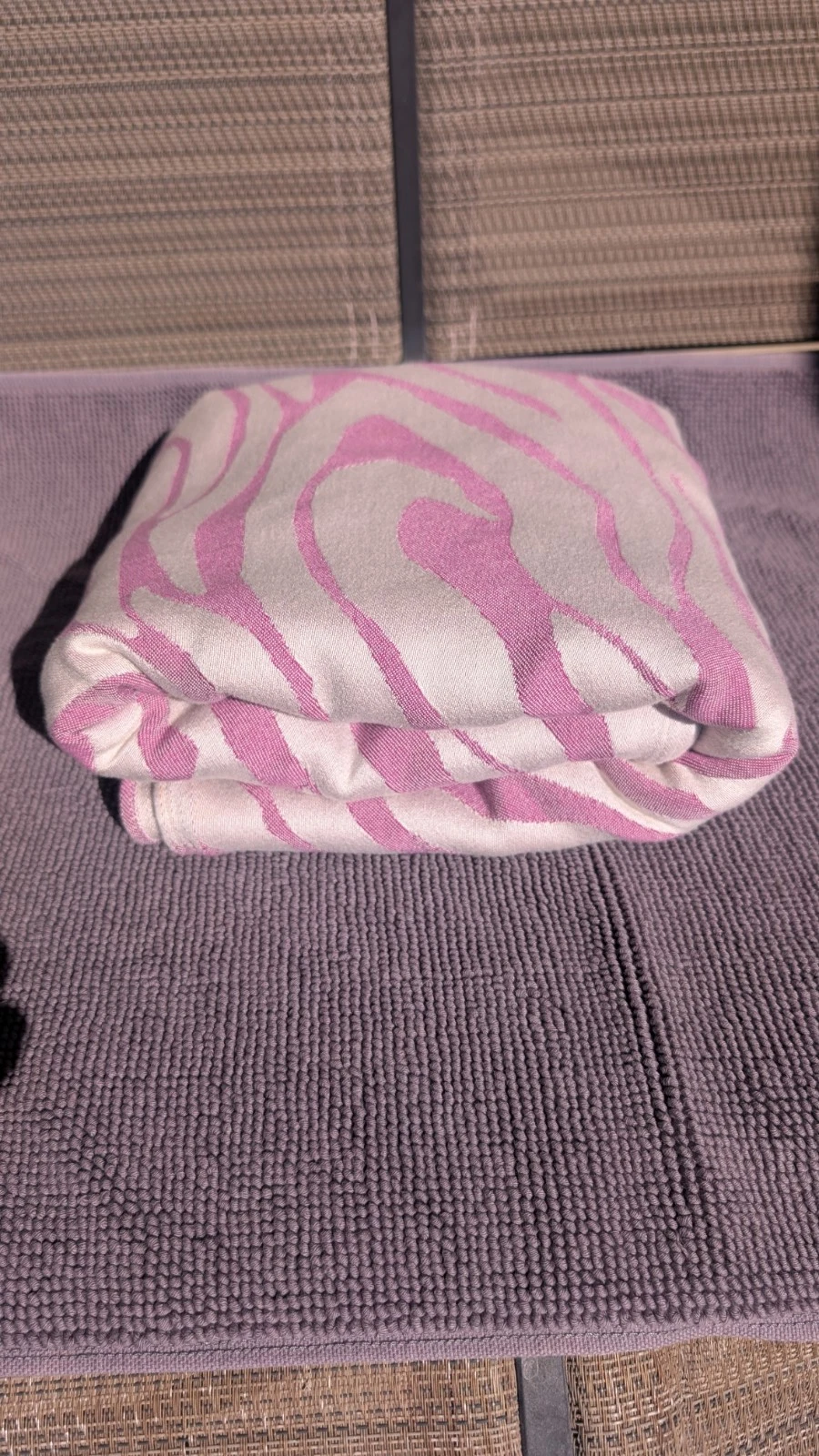 Pavo Textiles Zebra Magenta Size 3 Baby Wrap Carrier
Opens in a new window or tab