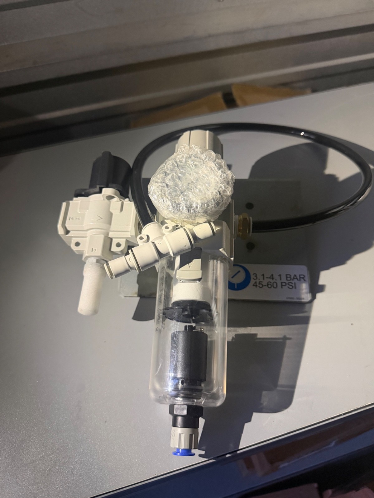 SMC AW40 Filter Regulator with VHS40-04A-K 3-Port Safety Release Valve 1/2" NPT