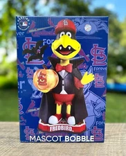 Fredbird St Louis Cardinals Light Up Pumpkin Halloween Mascot Bobble FOCO NEW