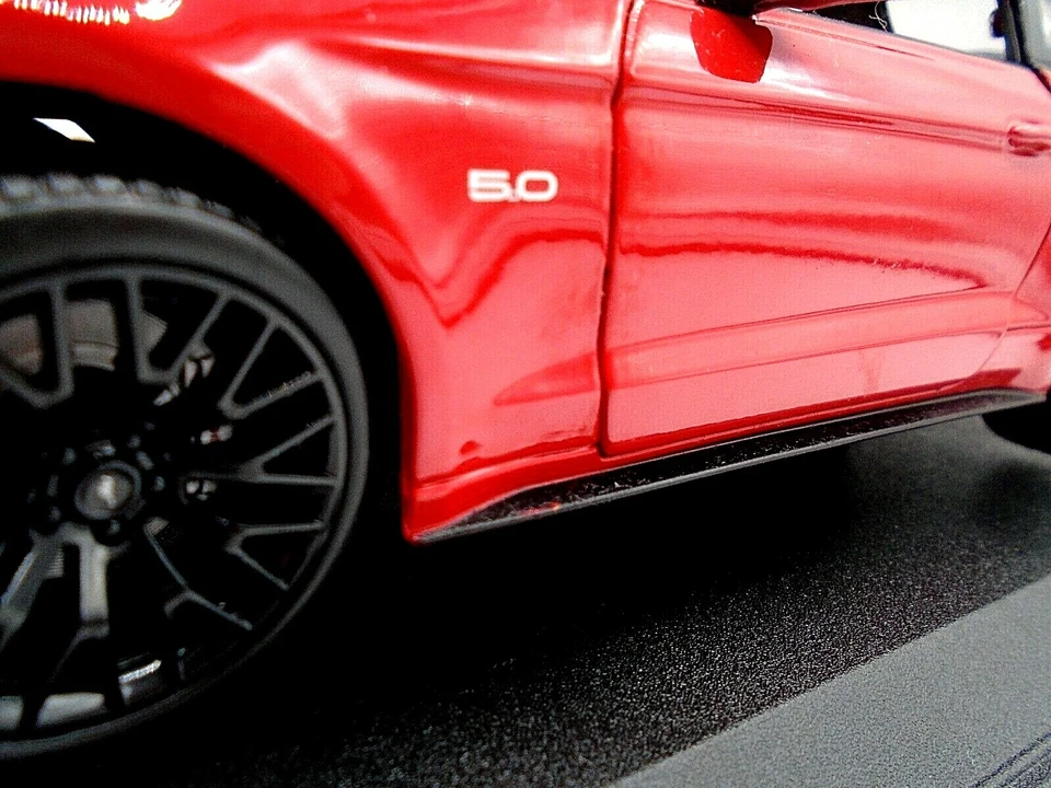 Maisto 2015 Red Ford Mustang GT Diecast Muscle Car Vehicle  - Image 3 of 4