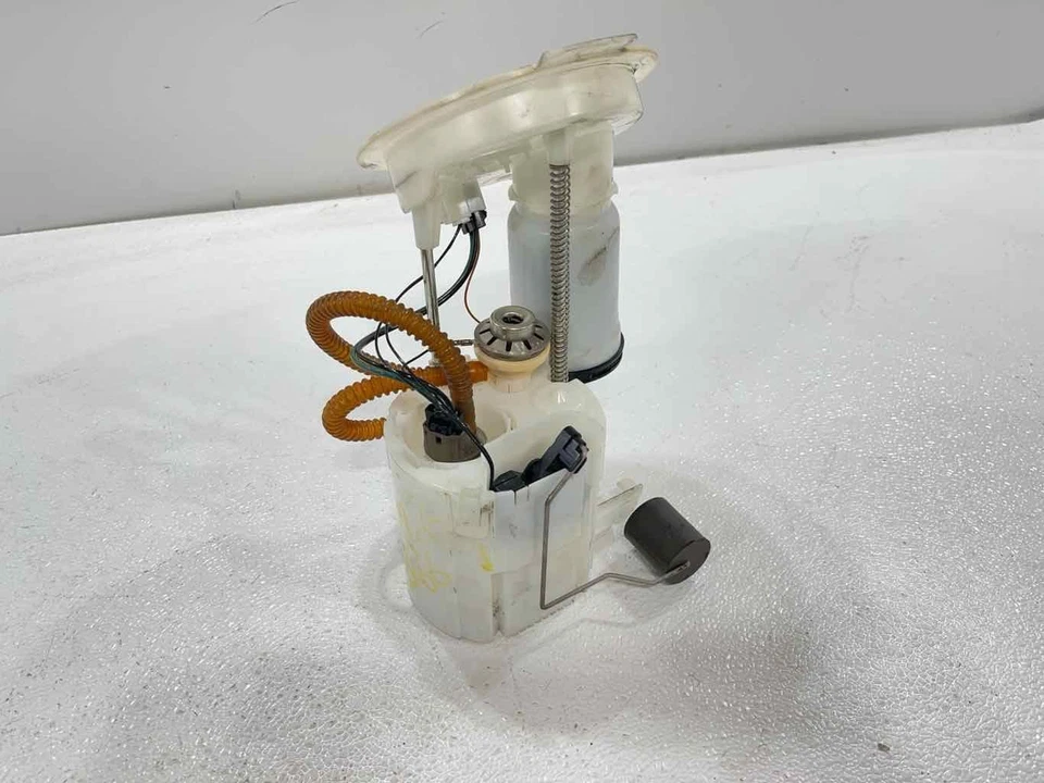 Conjunto de bomba de combustible BMW 328i 2012-2016 2,0 L probado por fabricante original Foto 4 de 4