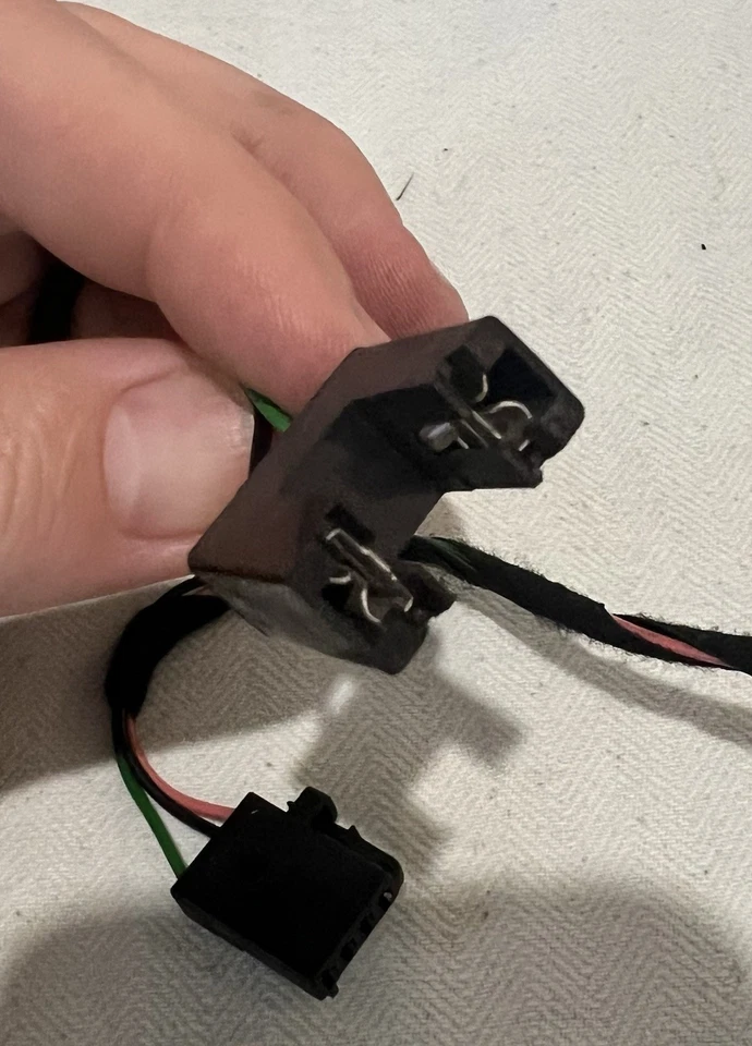 Arnés de cableado de luz de cortesía para puerta delantera izquierda Saab 9-3SS 03-11 12798142 Foto 2 de 4