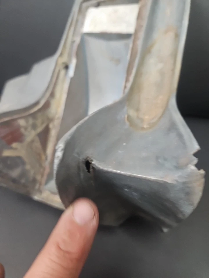 Pontiac GTO 1965 luz trasera izquierda carcasa y cuarto de extensión OEM Foto 4 de 4